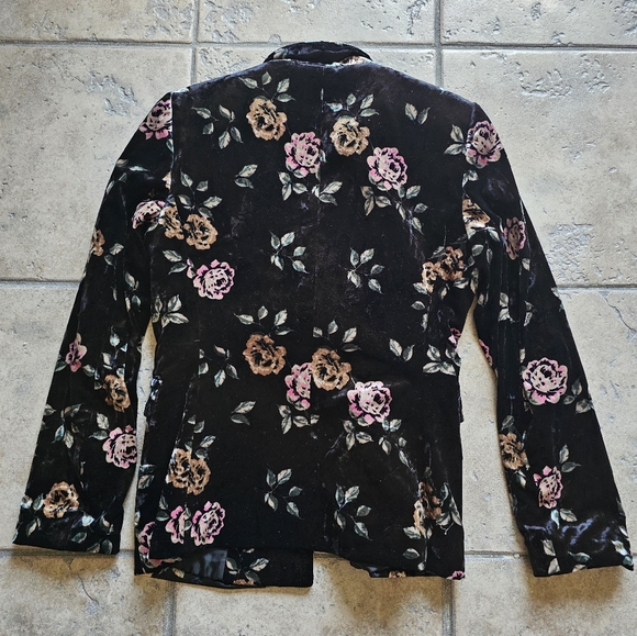 Floral Print Velvet Jacket - Picture 7 of 15